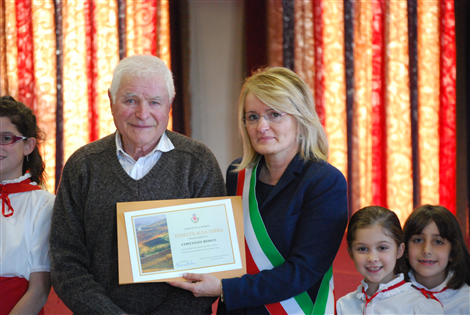 PREMIO FEDELTA' ALLA TERRA 2015 - BOSCO COSTANZO E IL SINDACO MARIALUISA ASCHERI