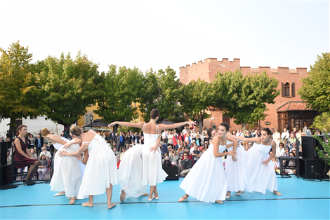 GRAN GALA' UNESCO - DANZA PRIMO ANNIVERSARIO UNESCO COMPAGNIA GIOVANE SCENA TORINO
