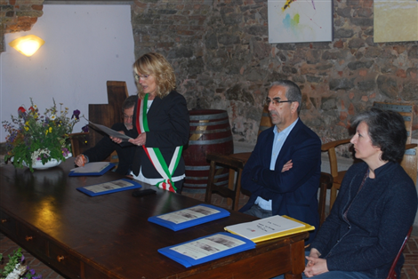 IL SINDACO MARIALUISA ASCHERI, L'ASSESSORE REGIONALE ALBERTO VALMAGGIA E L'ARCHITETTO MARINA BONAUDO
