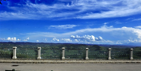 IL BELVEDERE DI LA MORRA