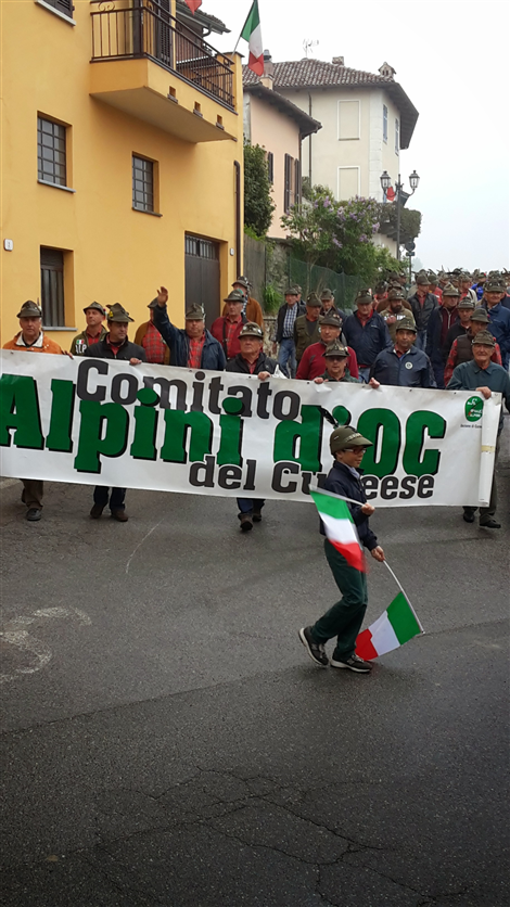 LA SFILATA DEGLI ALPINI