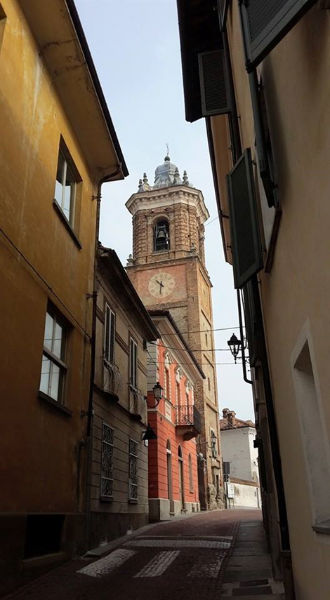 CENTRO STORICO CON LA TORRE CAMPANARIA