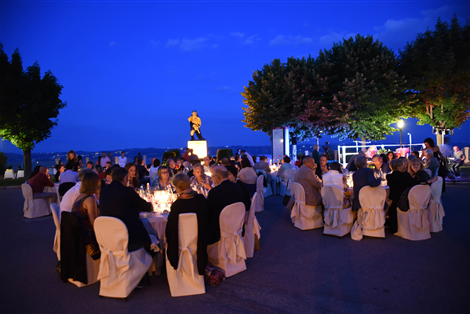 CENA SOTTO LE STELLE