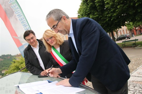 L'ASSESSORE REGIONALE ALBERTO VALMAGGIA IL SINDACO MARIALUISA ASCHERI IL DOTT. ROBERTO CERRATO